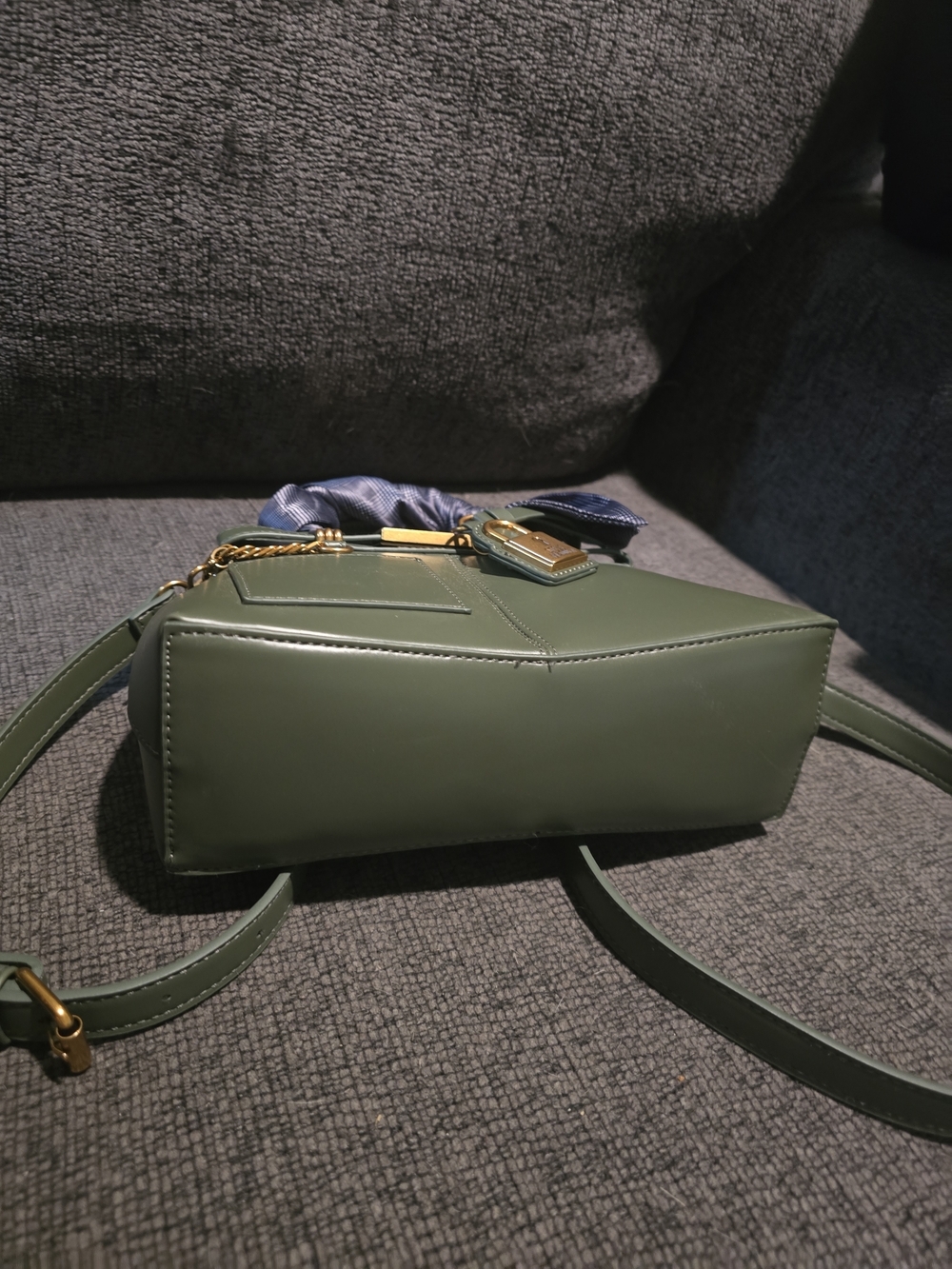 Steve Madden | Bevelyn Crossbody Tote - Picture 5 of 7